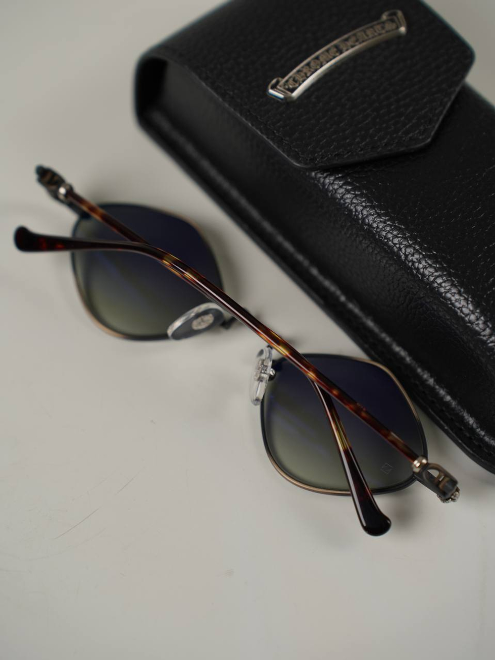 Солнцезащитные очки Chrome Hearts