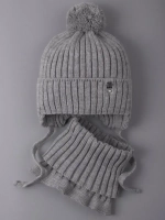 Шапка для девочки осенняя и снуд вязаные