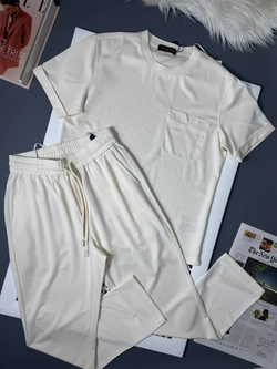 Летний костюм Louis Vuitton