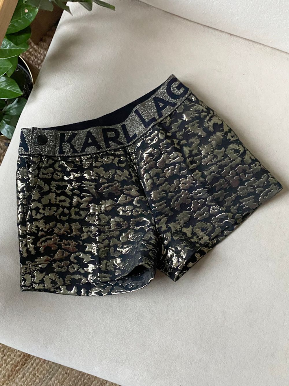 Шорты Karl Lagerfeld, 98