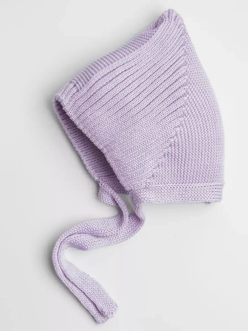 Чепчик для девочки вязаный на завязках на осень