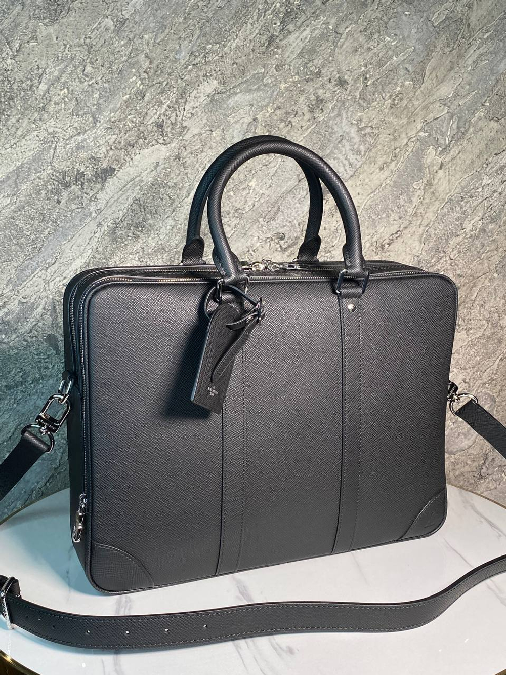 Портфель Louis Vuitton