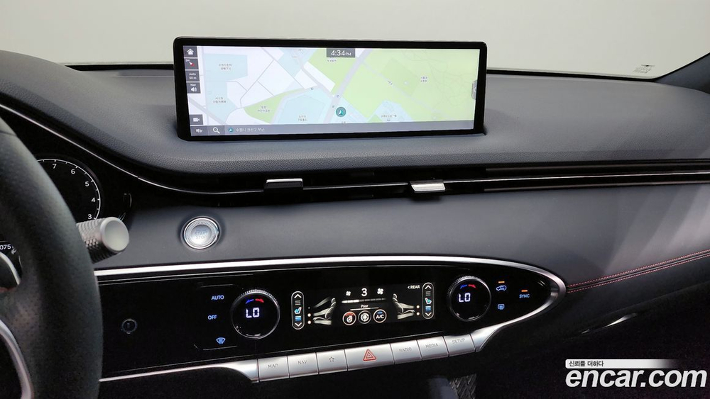 Genesis GV70 2.5T Бензин AWD (08.2021)