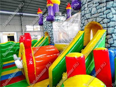 Большой надувной батут "Средневековье" 8*8*5 м