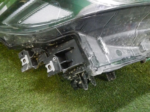 Фара правая Subaru Forester 5 SK (2018-2021) LED