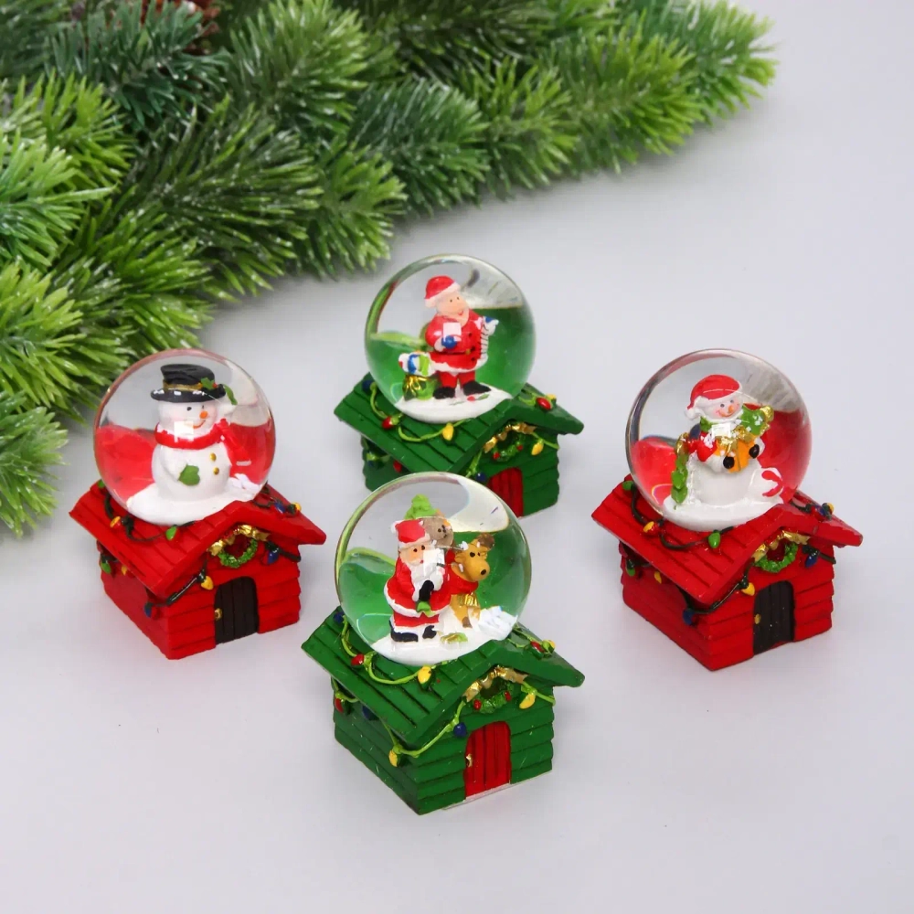 Сувенир новогодний «Снежный шар - Сказка» d-4,5 см (подст.4,5*7см), микс