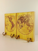 Ключница настенная «Старая карта Мира». 4 крючка