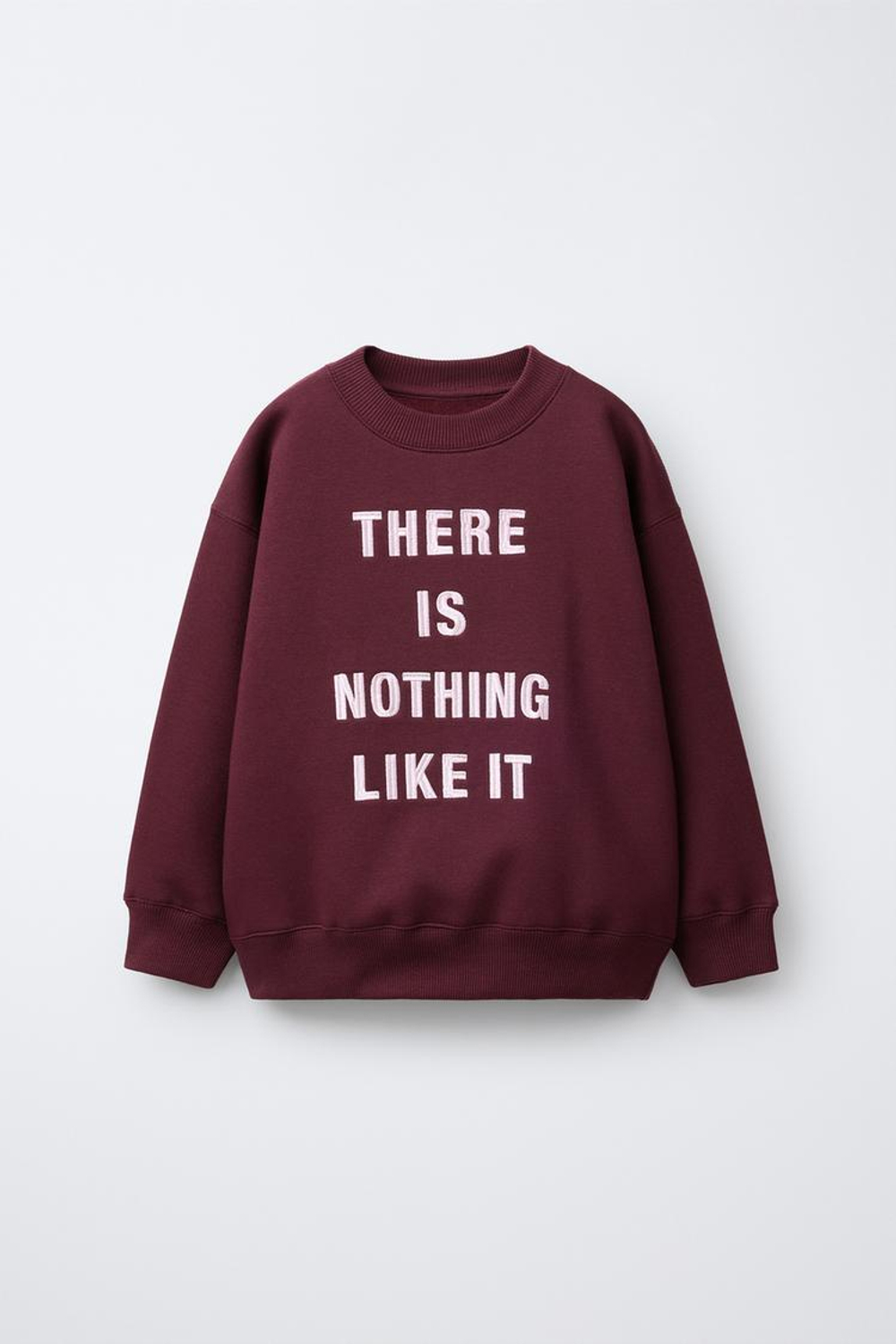 ZARA ТОЛСТОВКА С ВЫШИТОЙ НАДПИСЬЮ, БУРГУНДИ