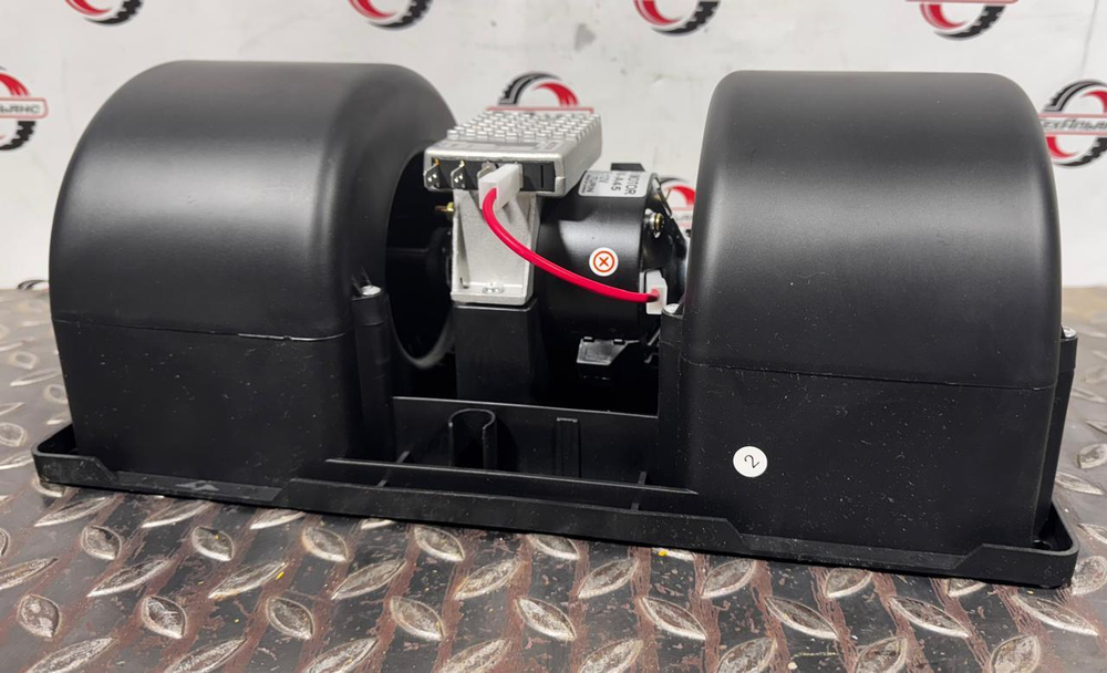 Мотор отопителя 1747690253