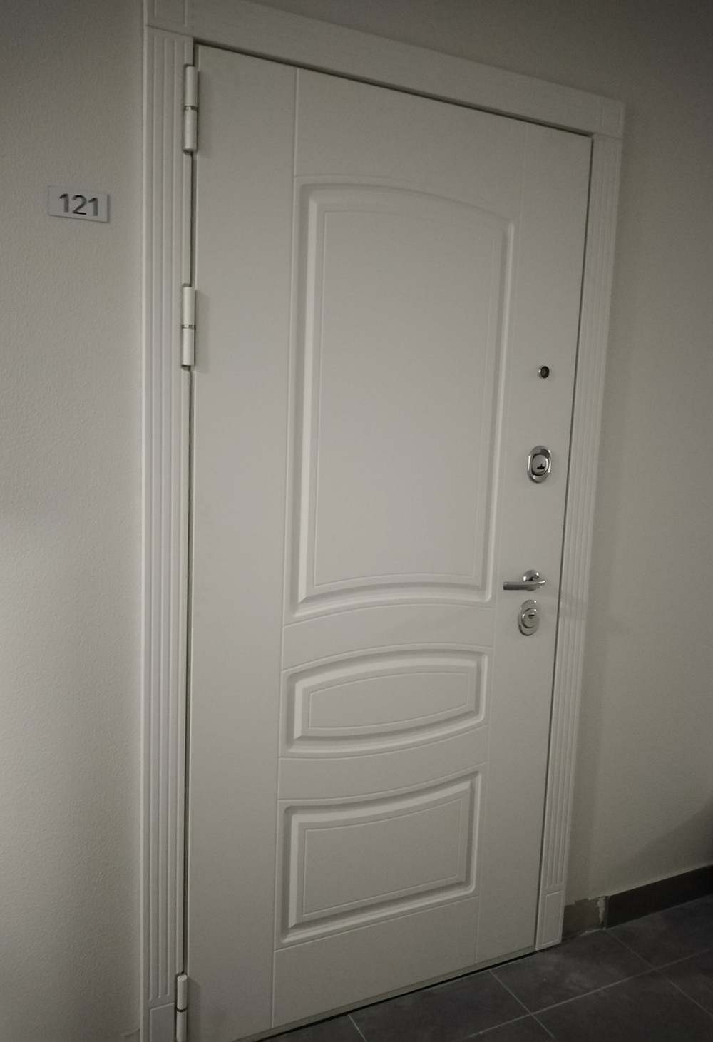 Входная дверь белая с зеркалом Лекс  Император 3К Белая шагрень №61 Белый экошпон