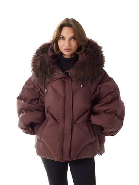 Объемный бордовый пуховик на молнии