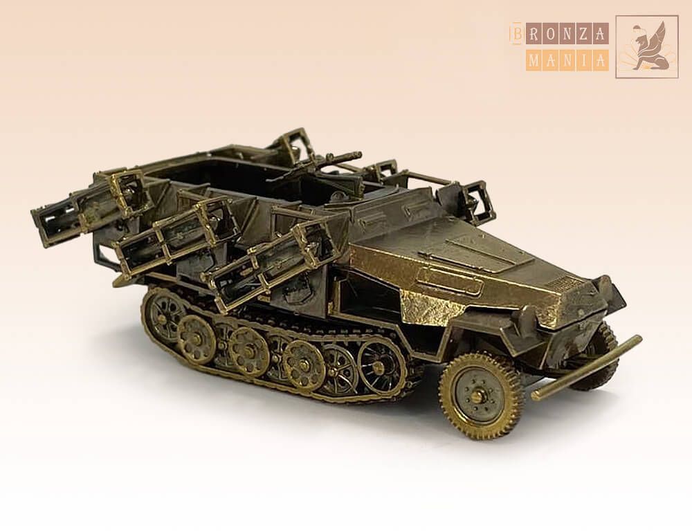 фигурка Бронетранспортер Ханомаг с ПУ - SD.KFZ. 251/1 AUSF.B (1:100)