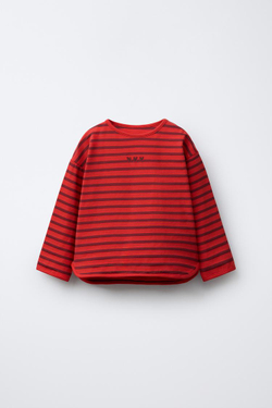 ZARA ФУТБОЛКА В ПОЛОСКУ С ВЫШИТЫМИ СЕРДЦАМИ, БУРГУНДИ