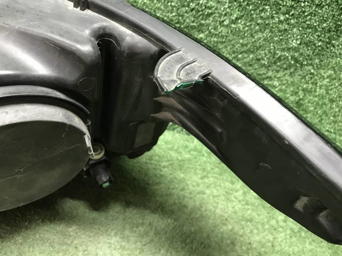 Фара правая Range Rover Vogue 4 12-17 ксенон