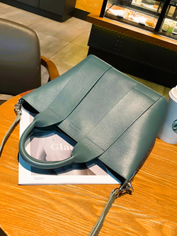 женская сумка на плечо из натуральной кожи