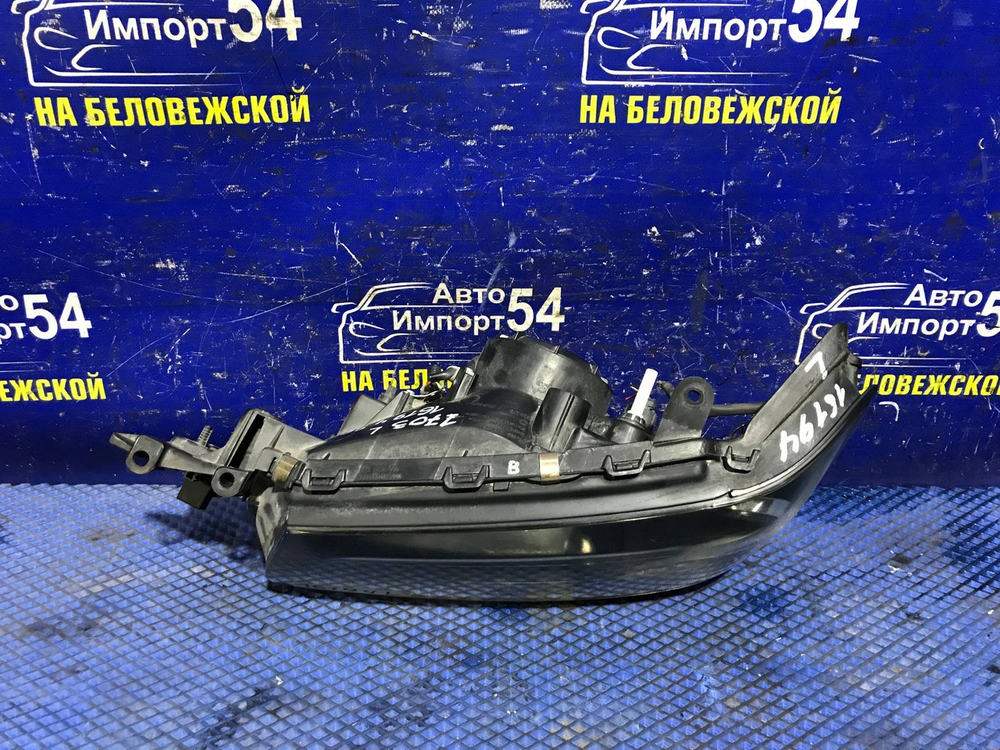 Фара передняя левая SUBARU FORESTER 2002-2004