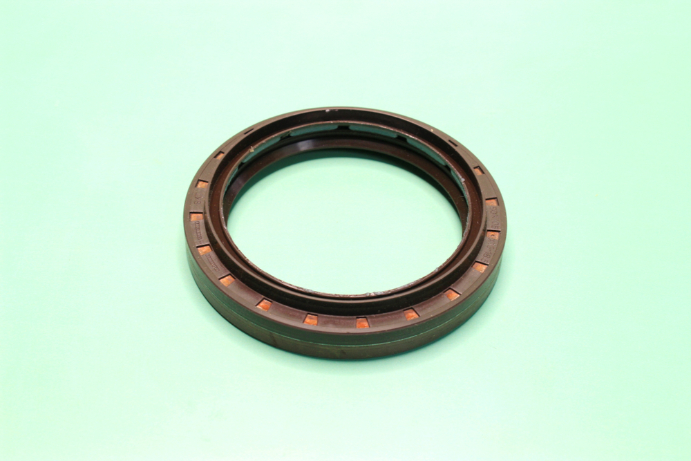 Манжета хвостовика КамАЗ-6522,65225,65226 80х105х13/18,5 м.Madara