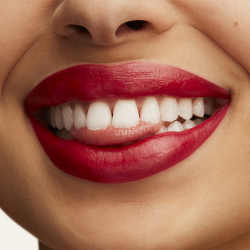 MAC Cosmetics Lustreglass Sheer-Shine Lipstick - глянцевая помада, 3 g