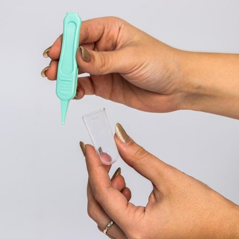 5276559 Пинцет для чистки носа, детский, с колпачком, цвет зеленый