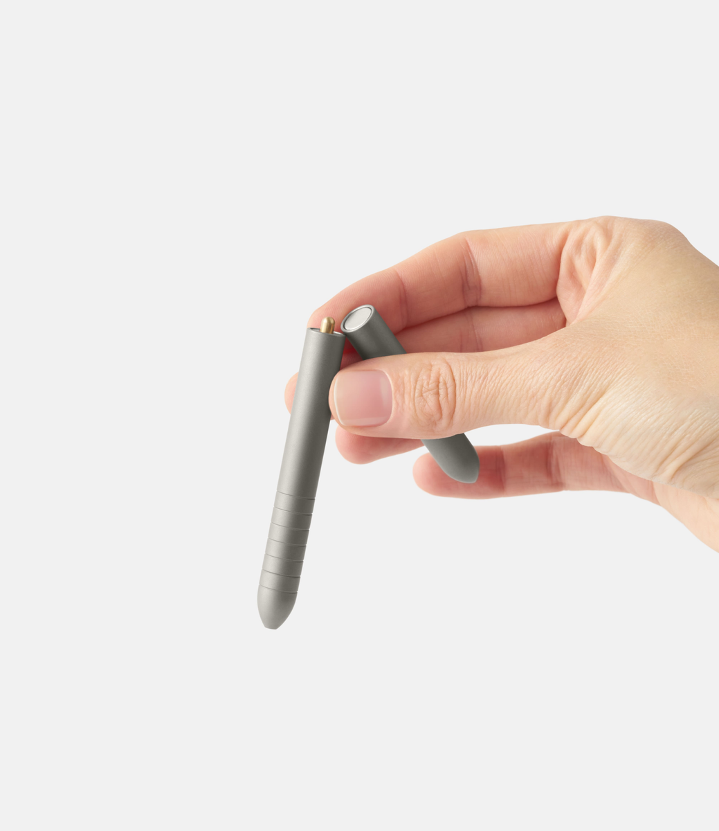 Mezmoglobe Mezmopen Titanium Sandblasted — магнитная ручка-трансформер из титана