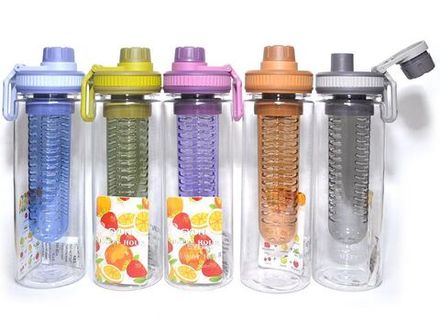 Бутылка для воды. Материал: пластик, силикон. Объём 700ML. YY-113