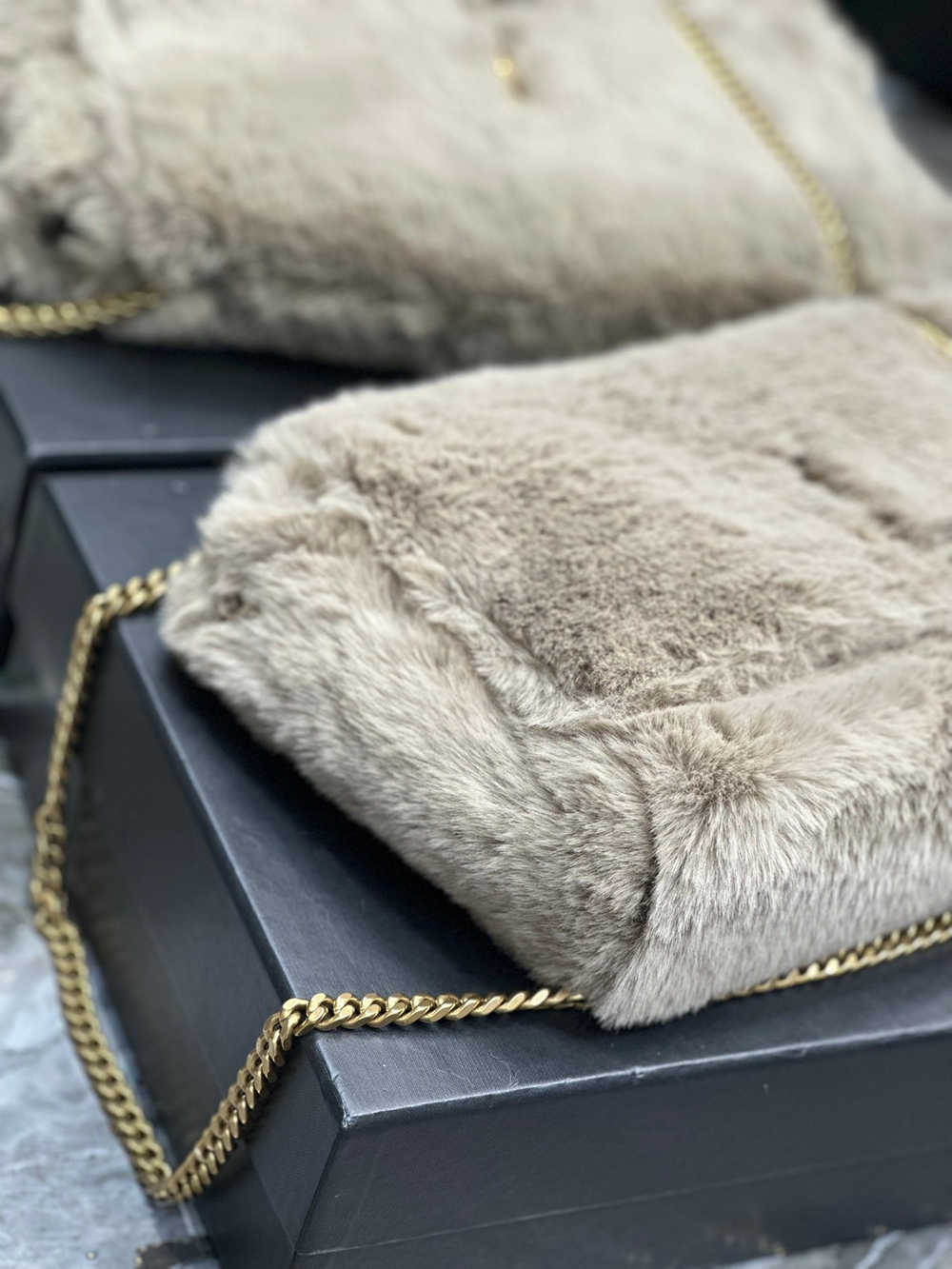 Saint Laurent Kate Medium Reversible Chain Bag 28 cm