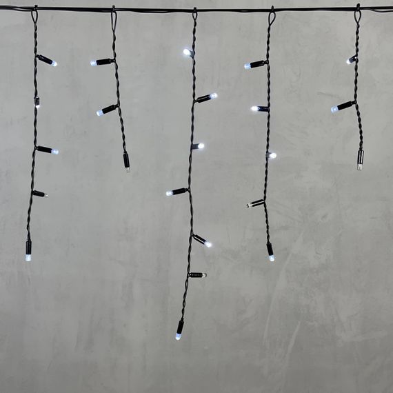 Светодиодная бахрома с колпачком 3,1*0,5 м., 120 холодных белых LED ламп, мерцание, черный провод ПВХ, IP65, LTC (PIL120BLWCAP-11-2W)