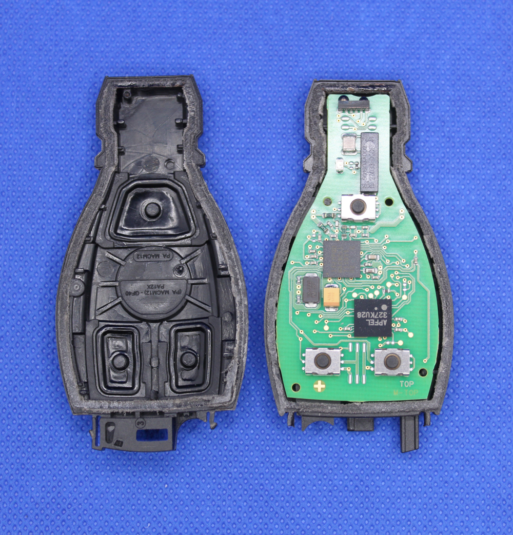 Новый оригинальный базовый ключ для Mercedes-Benz.