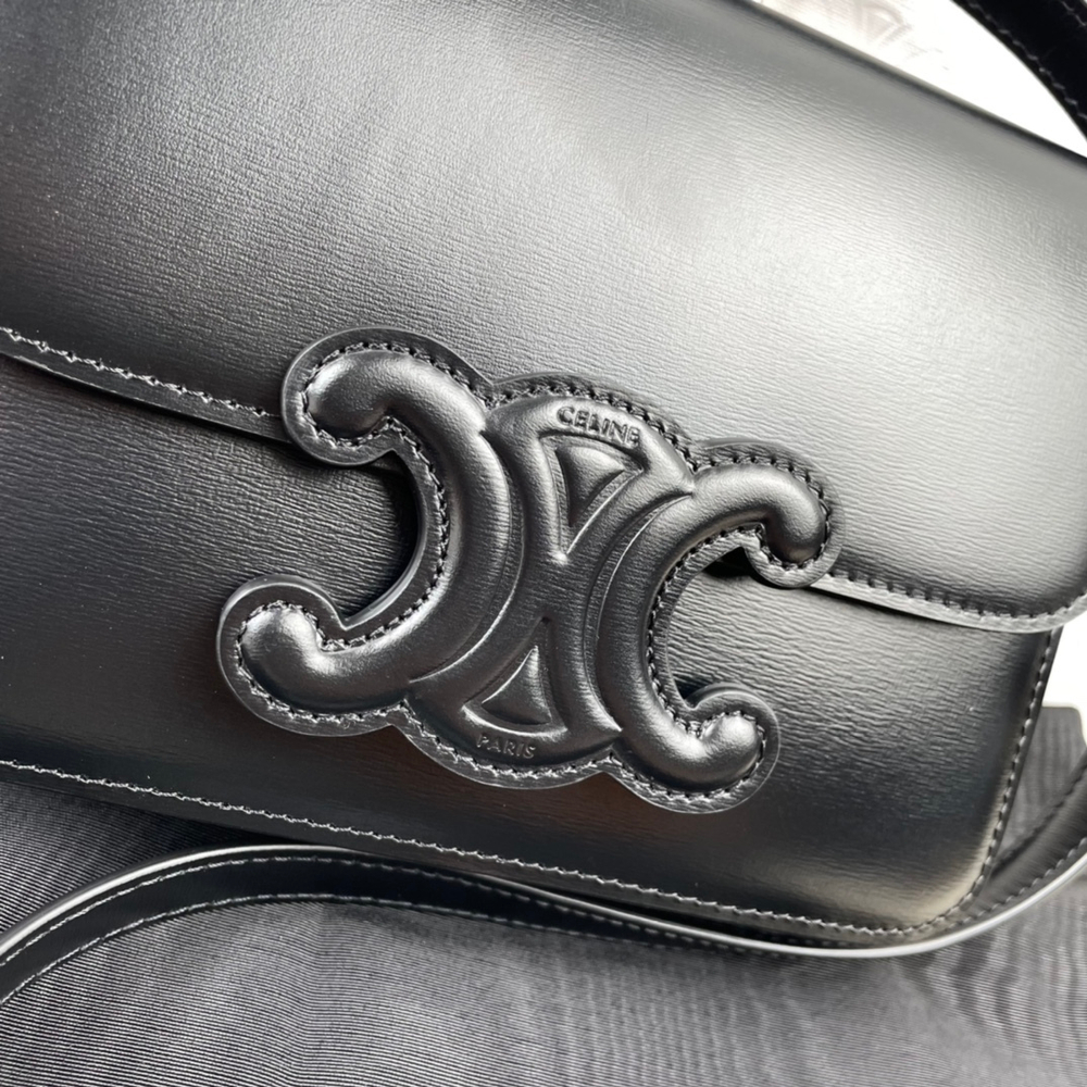 Celine Triomphe Bag 18 cm