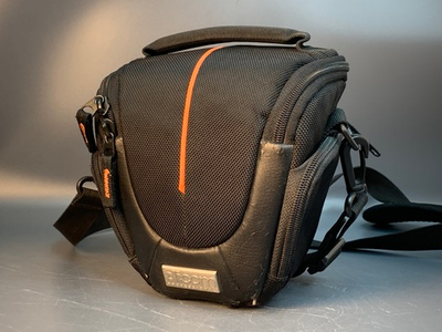 Сумка для фотоаппарата черная Dicom