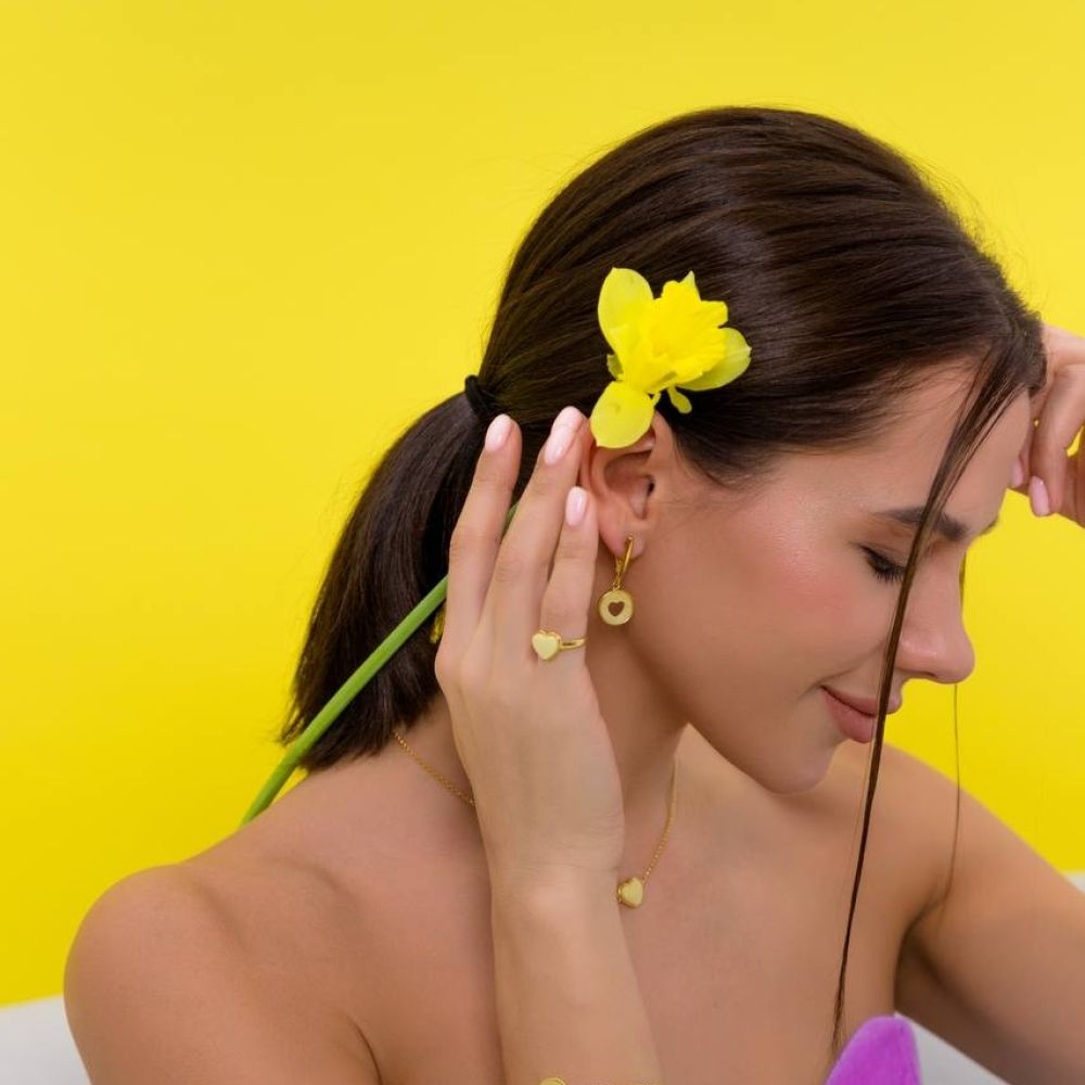 Кольцо Сердце с молочным янтарём