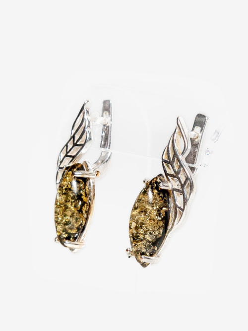 Серьги с цельным зеленым янтарем