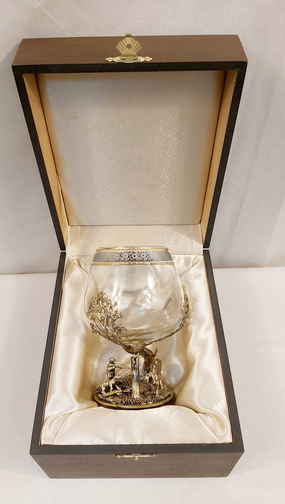 Бокал для коньяка "Охота на лося" в подарочном футляре