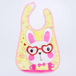 1890563 Нагрудник с карманом «Зверята», непромокаемый, на липучке, цвета МИКС