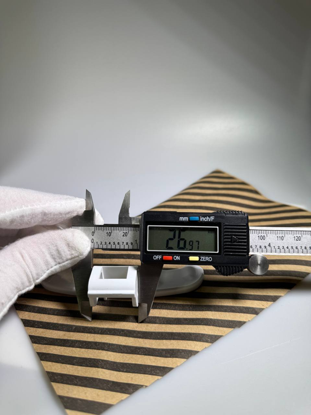 Ручка люка стиральной для машины Samsung белая DC64-02852A