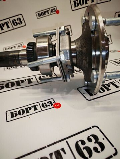 Комплект полуосей 21213 - 2123 24 шлица нового образца, с АБС