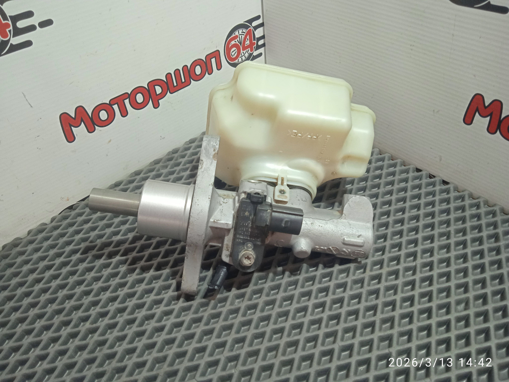 Главный тормозной цилиндр с бачком Шкода Октавия А5 Б/У