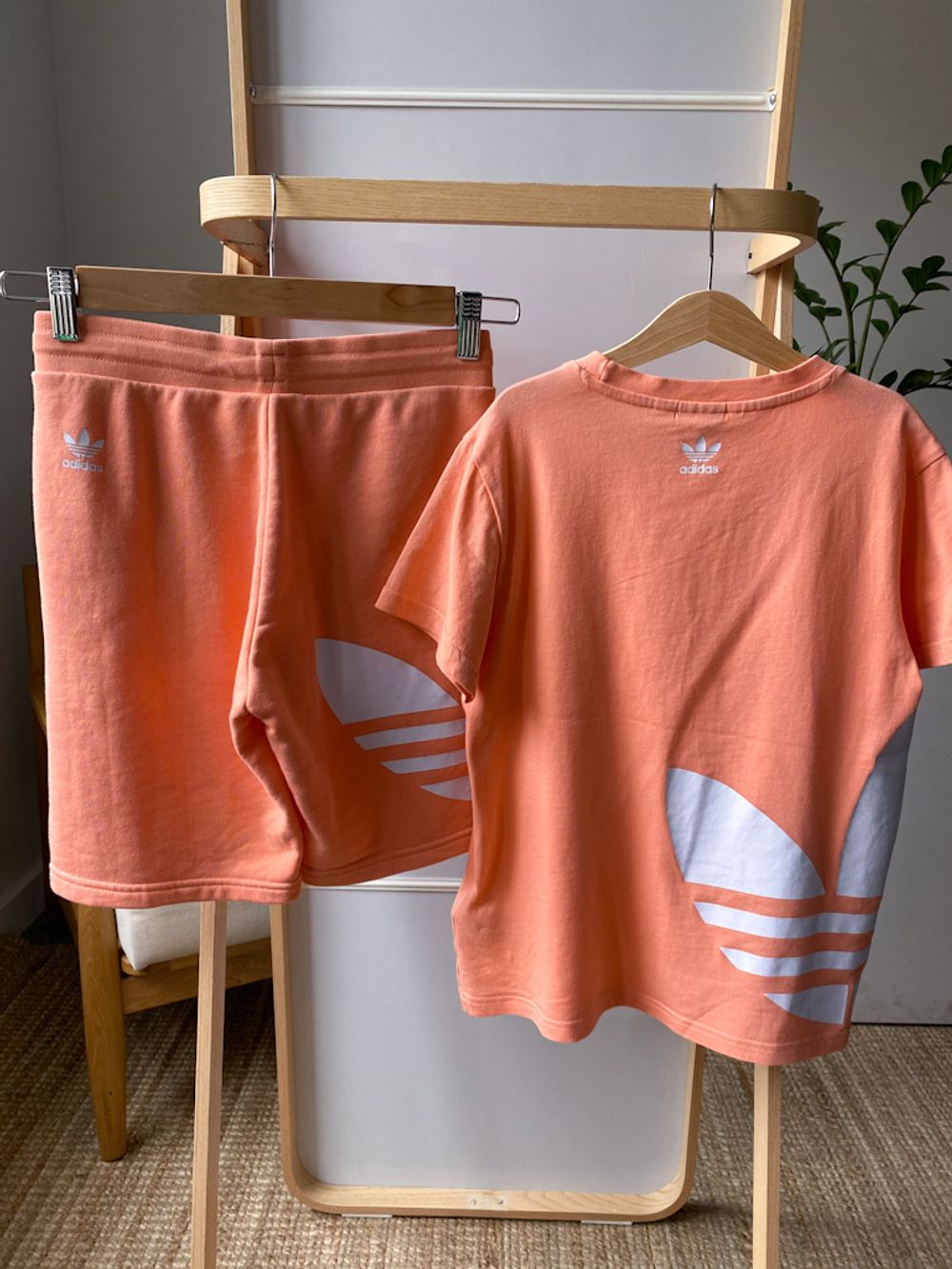 Хлопковая футболка Adidas, 146