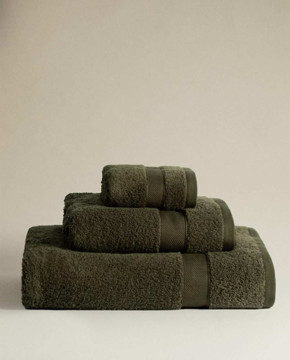 Zara Home - Хлопковое банное полотенце премиум-класса (600 г / м2), серый, 90х150 см