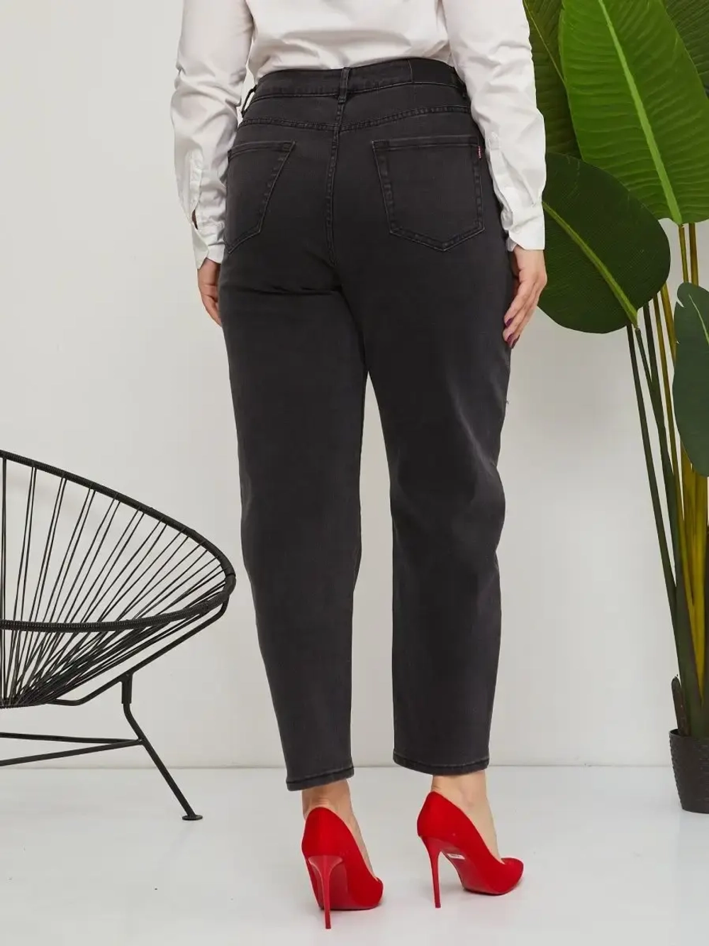 Джинсы с высокой посадкой мом фит бананы