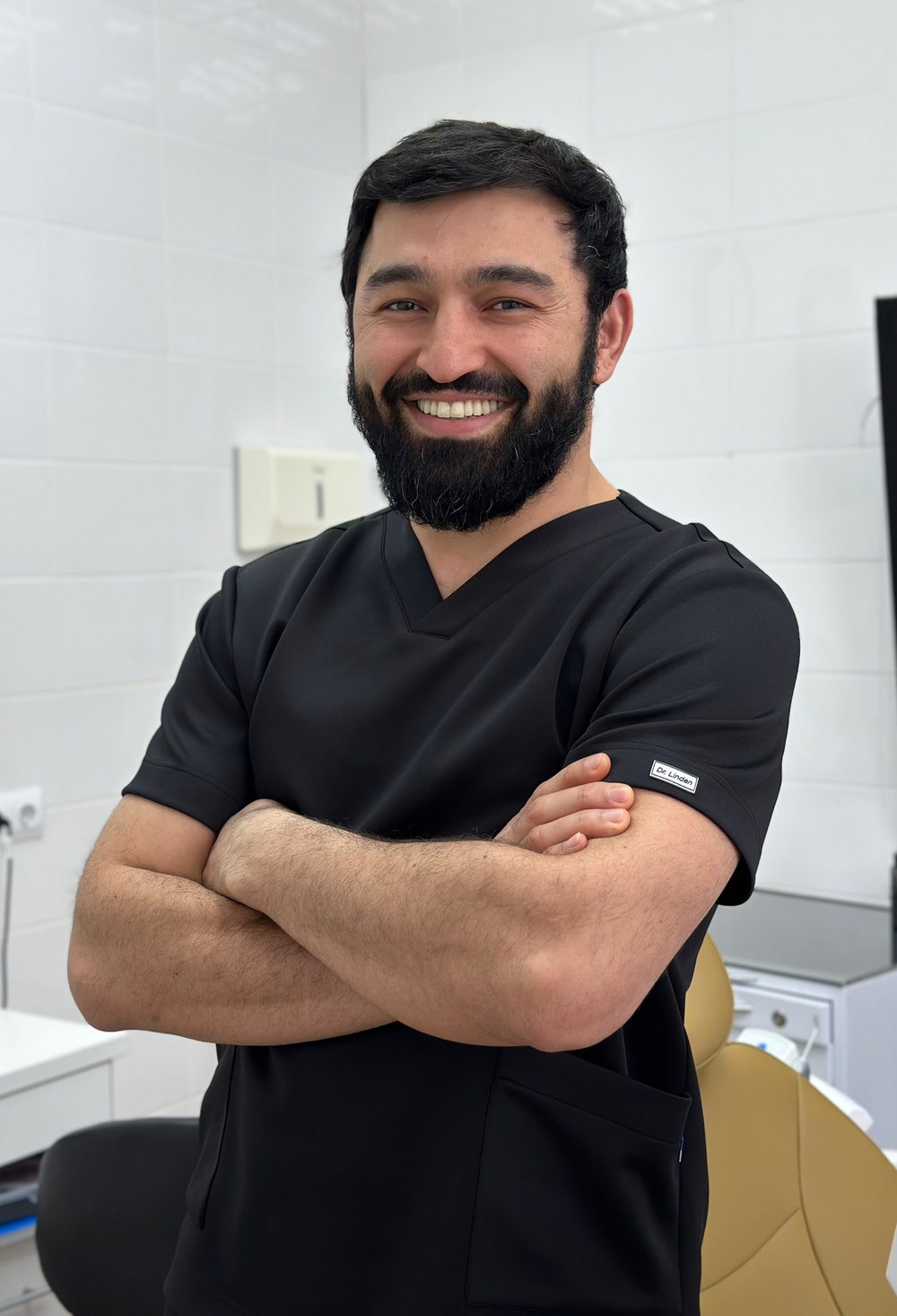 Рубашка с V-вырезом спорт трикотаж