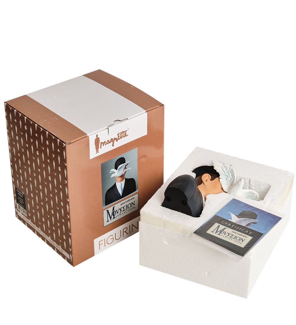 pr-MAG04 Статуэтка (The Man with the Bowler hat.Parastone)