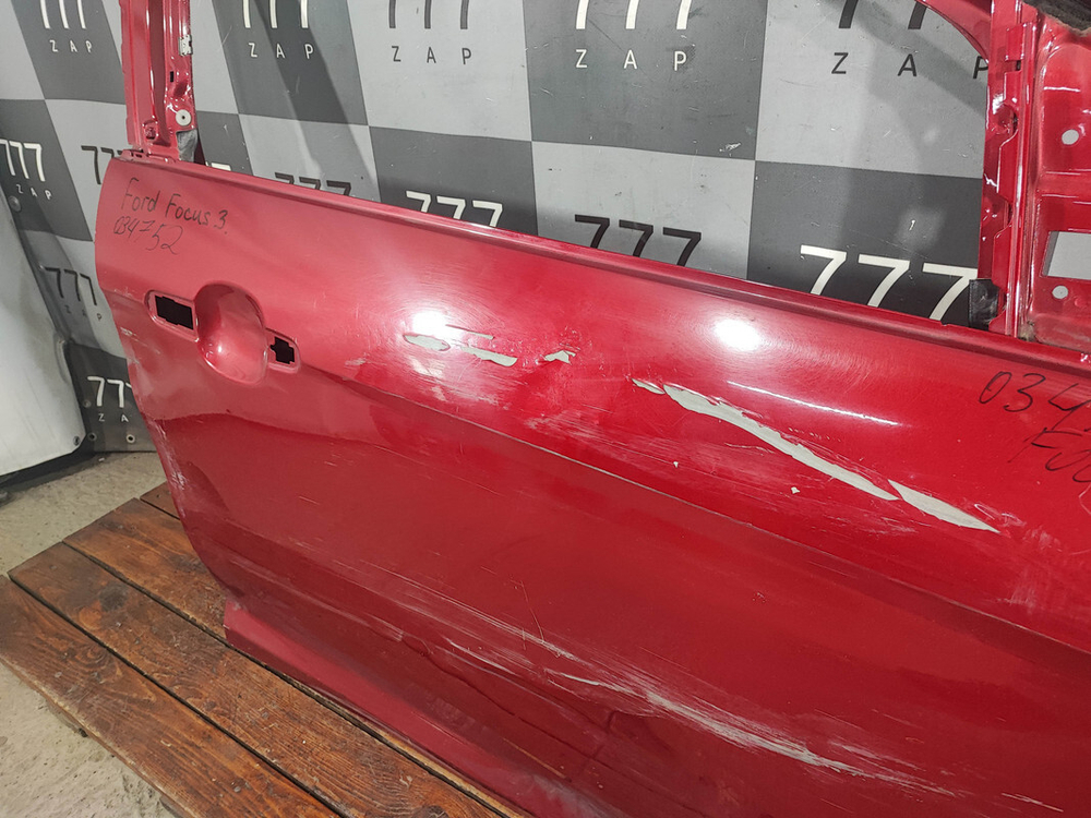 Дверь передняя правая Ford Focus 3 11-19 Б/У Оригинал 2147844