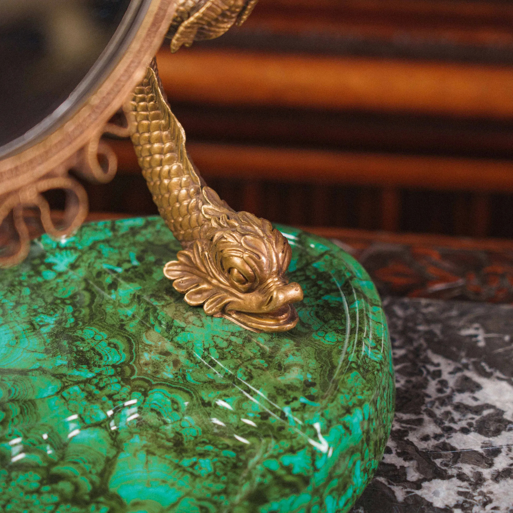 Винтажное настольное зеркало