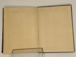 Пастернак  Б.Л. Поверх барьеров. Стихи разных лет.  М.; Л.: ГИХЛ, 1931.