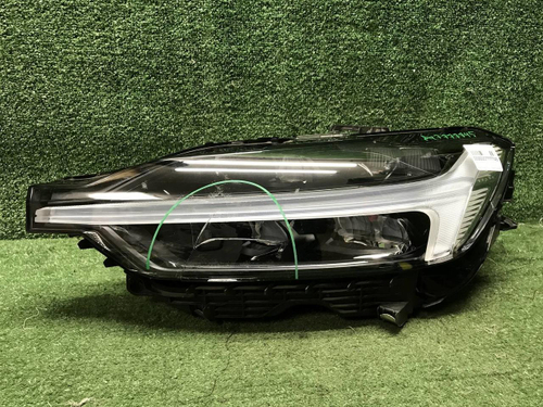 Битая Фара левая Volvo XC60 2 (2017-2021) LED