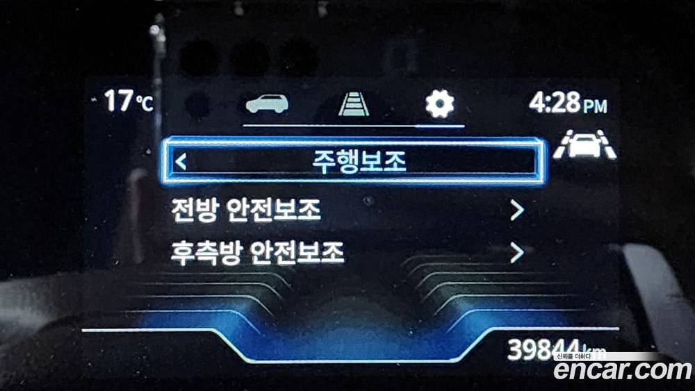 KG Mobility (Ssangyong) Torres Бензин 1.5 2WD (08.2022)