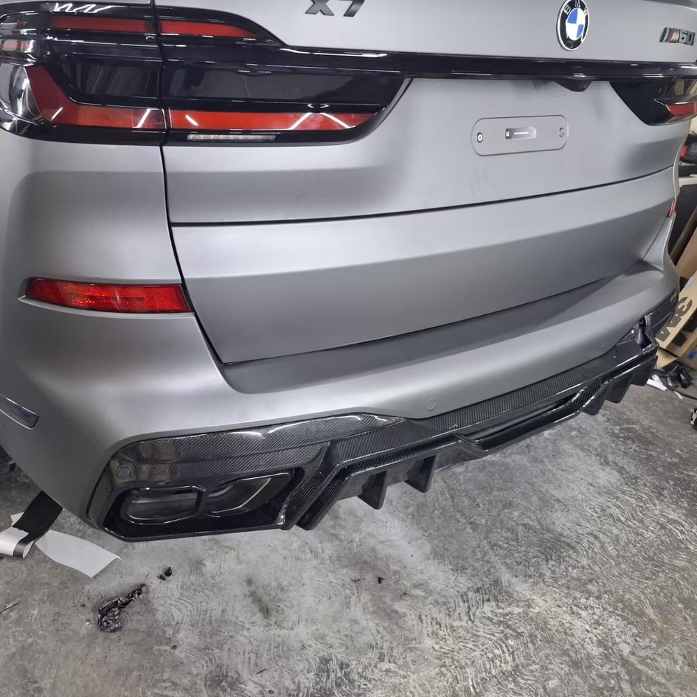 Карбоновый обвес для BMW X7 G07 Рестайлинг 2023-2025+ БМВ губа капот диффузор бампер