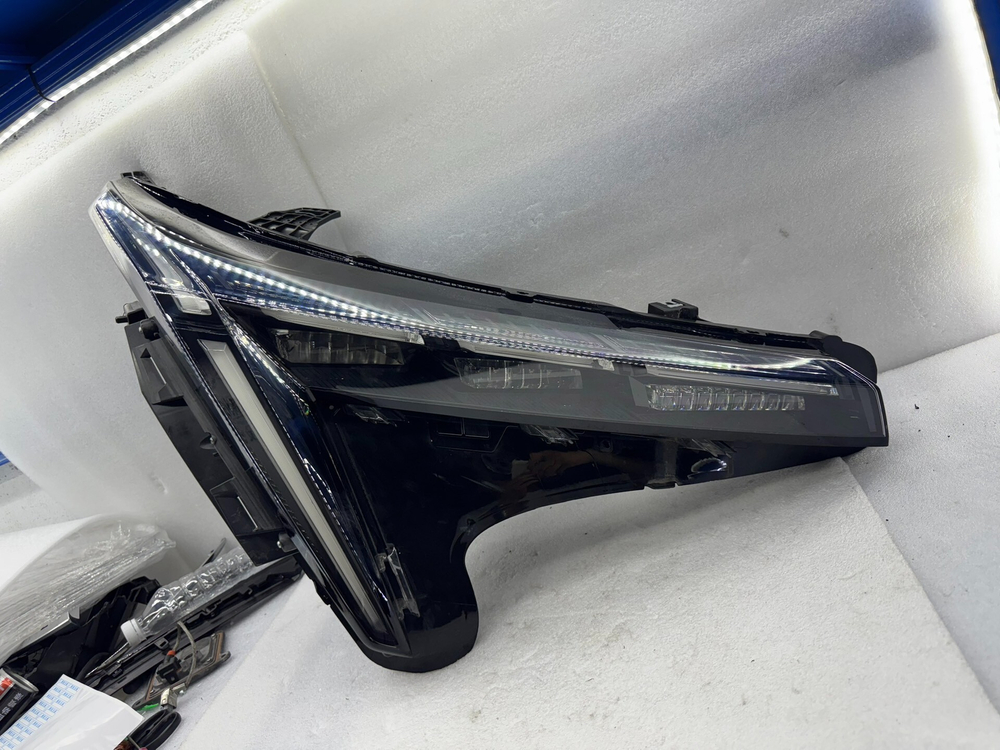 Фары LED оригинальные на GAC Trumpchi EMKOO