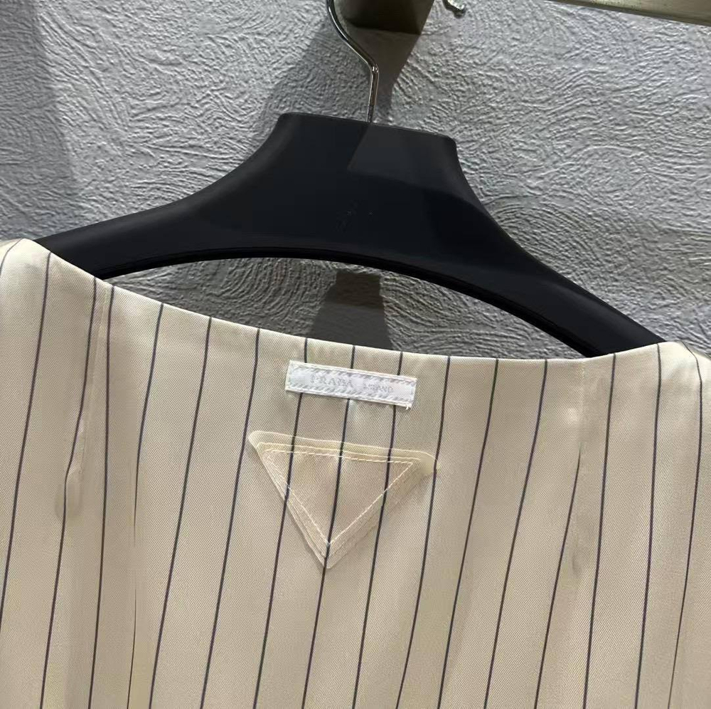 Платье Prada